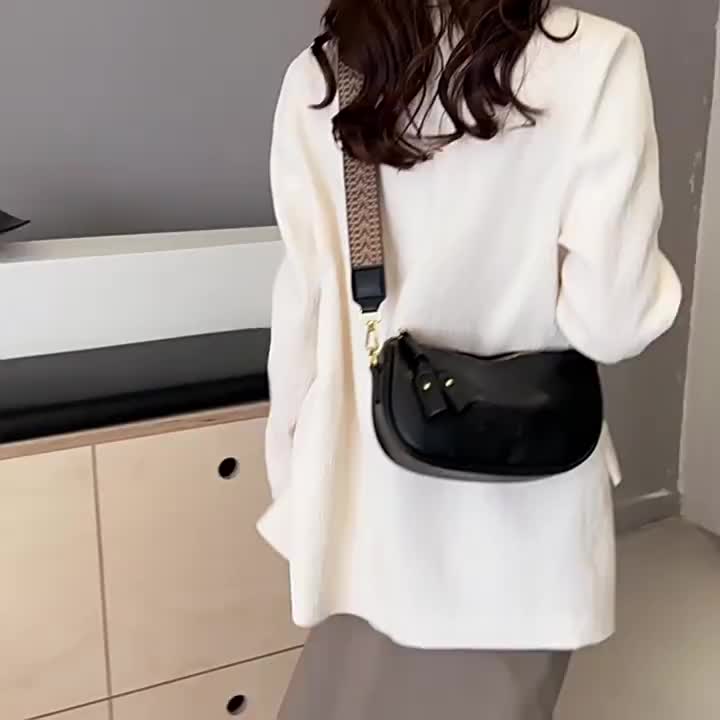 [COD]2025 Tas Selempang Wanita Terbaru – Elegan, Ringan & Multifungsi