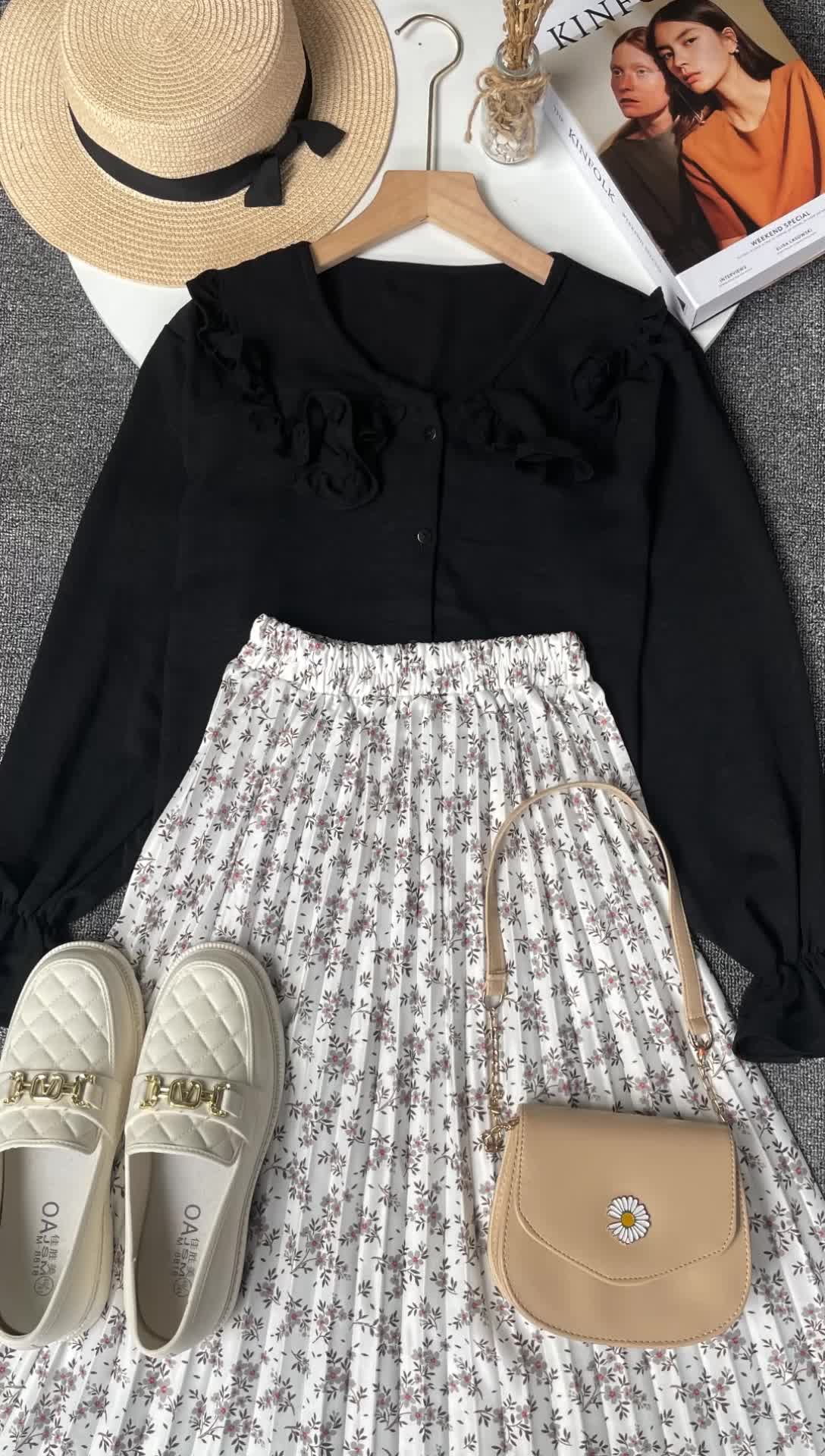 Violine store - ONESET SETELAN WANITA KEKINIAN 2025 ROK PANJANG ONESET LUCU ATASAN CRINKLE KOREA ROK PLISKET MOTIF BUNGA OUTFIT KOREAN STYLE BUAT HEALING HANGOUT MEET UP  OUTFIT KEKINIAN CEWEK ANTI MAINSTREAM Regular Blue one set