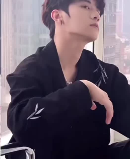 MAVEN Kemeja Pria Kerah Terbuka Trendy Korea Looks Atasan Pria Premium Waffle V-Neck Bordir