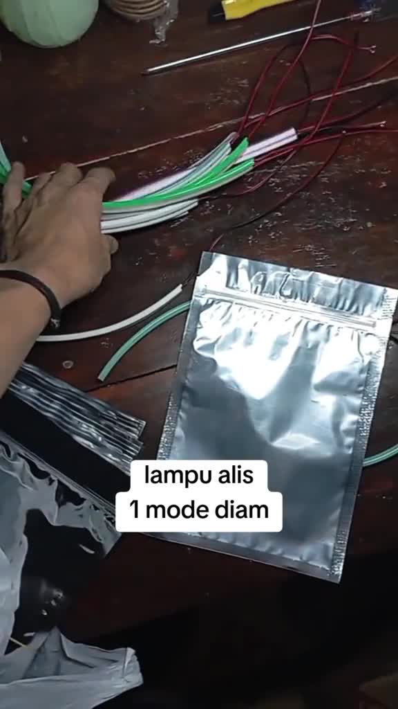 DRL FLEKSIBLE ELASTIS LAMPU ALIS PANJANG 30CM