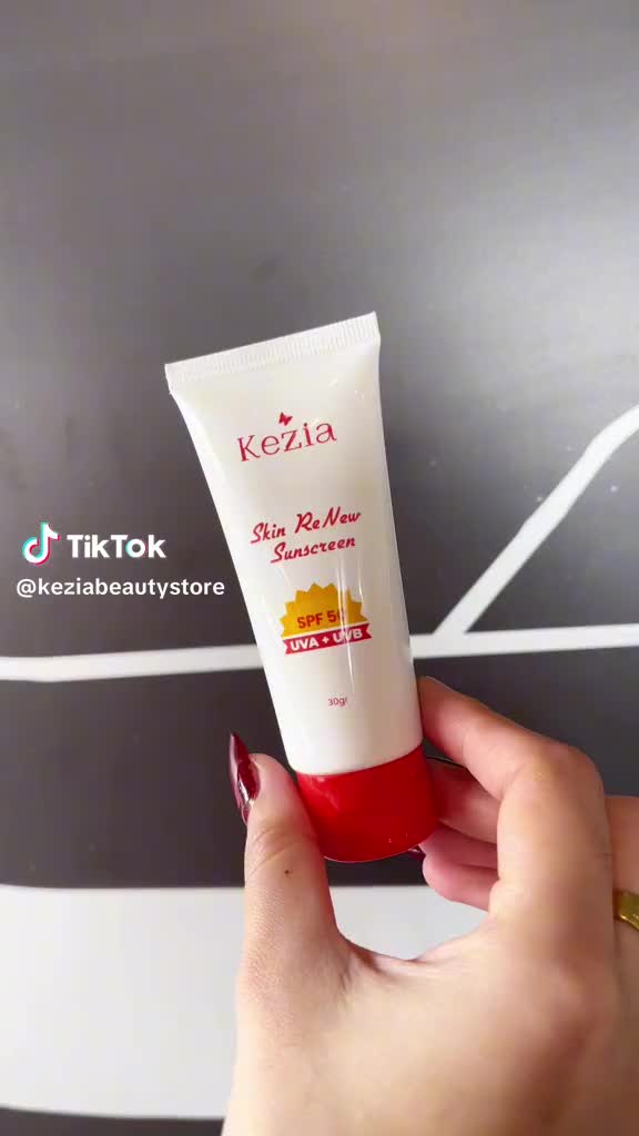 Kezia Spot Jaksel -Skin ReNew Sunscreen SPF 50  X LNS Hair Tonic - Perlindungan Maksimal dari paparan sinar matahari untuk Semua Jenis Kulit - Pencerah, Perawatan muka, anti flek, Mencerahkan, Niacinamide, argan oil, candle nut extract, argan oil, biotin,
