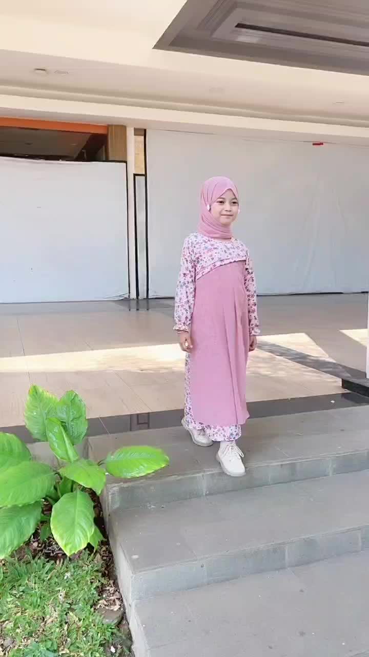 Sumayyah- Gamis Anak Set Hijab Pashmina Shakila Motif Bunga Mix Ceruty Babydoll Usia 3-10 Tahun