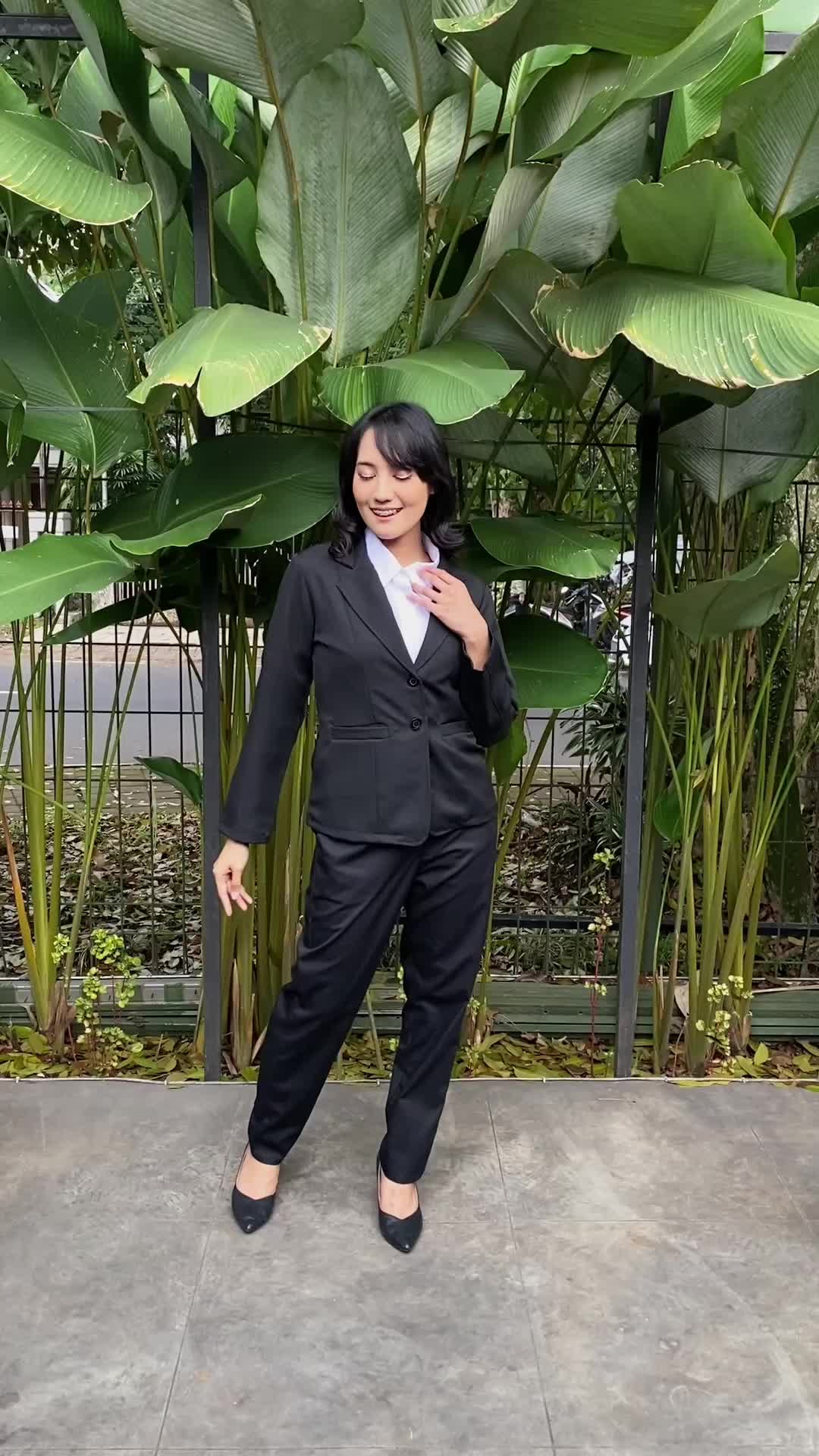 Blazer Hitam Formal Untuk  Kerja Kantor Kuliah Sidang Skripsi Wanita Lengan Panjang 01