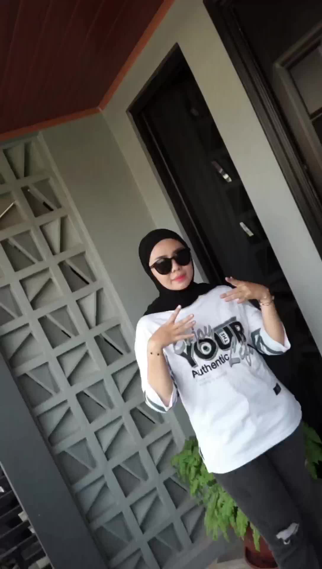 TayaShopFashion | FST | Kaos Wanita Katun Motif Sablon Premium Lengan strip 7/8 Kasual