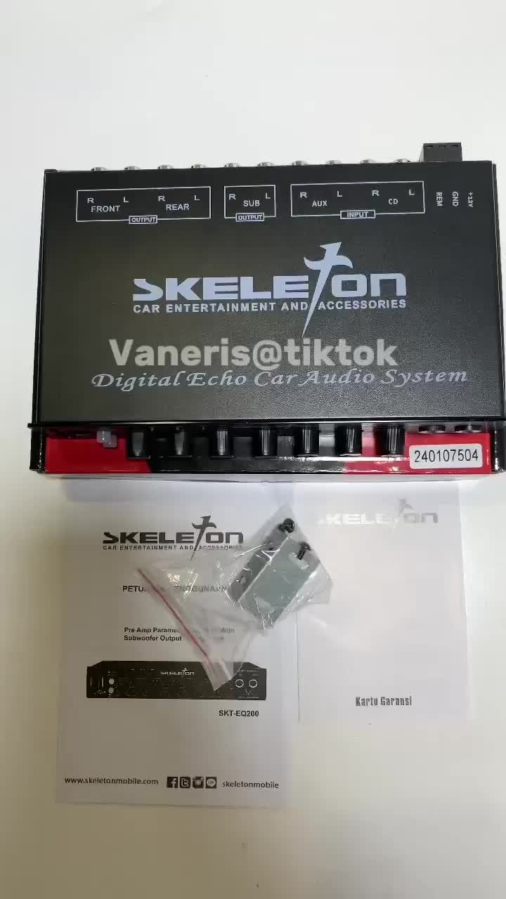 Preamp Parametric Equalizer Mobil Dengan Subwoofer Output dan Karaoke + USB/SD