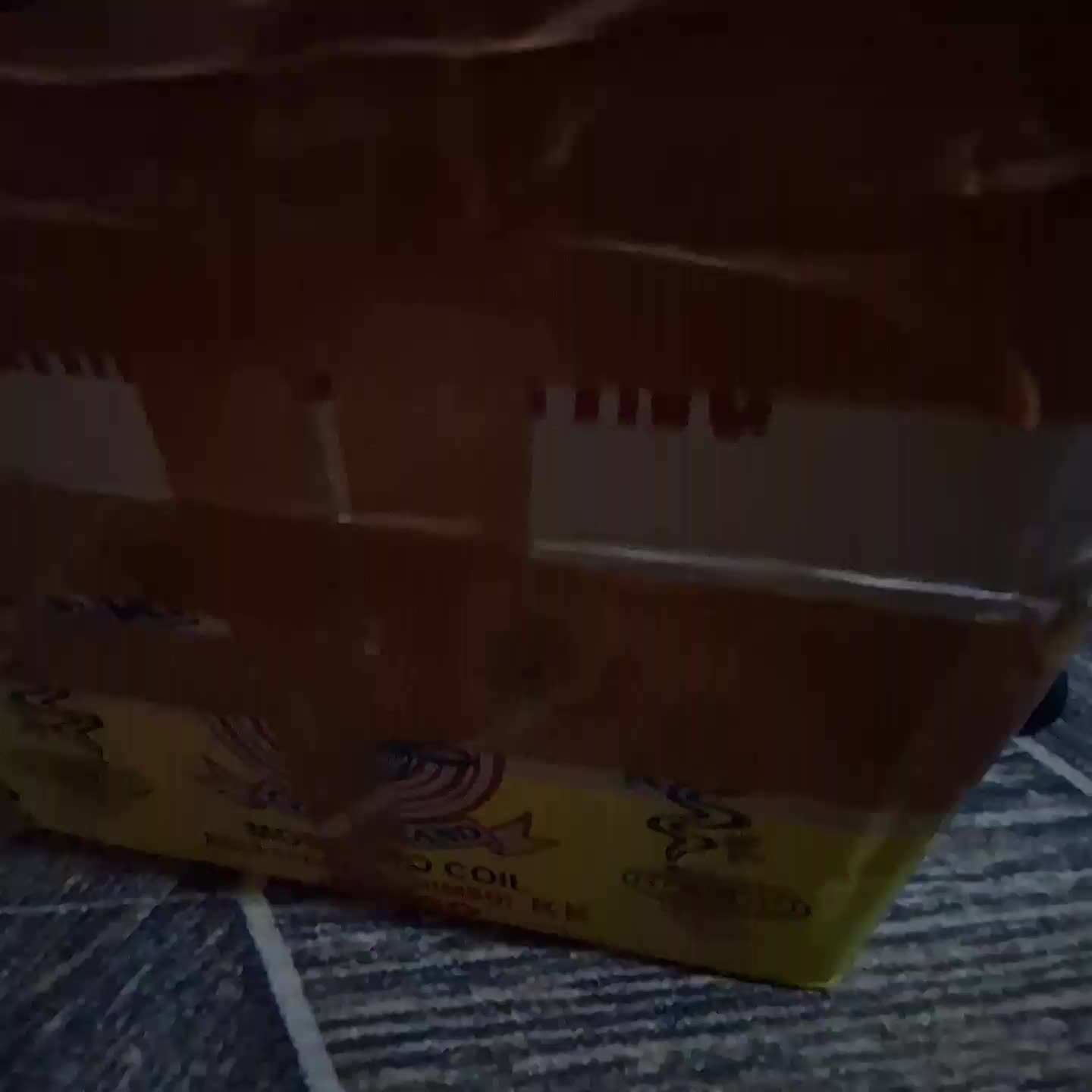 Hiper Doping Sogon minuman energi untuk burung. Mengatasi burung macet, susah birahi, dan kurang daya tarung Untuk segala jenis burung, terutama sogok ontong, kolibri, pleci, kenari, cucak ijo.