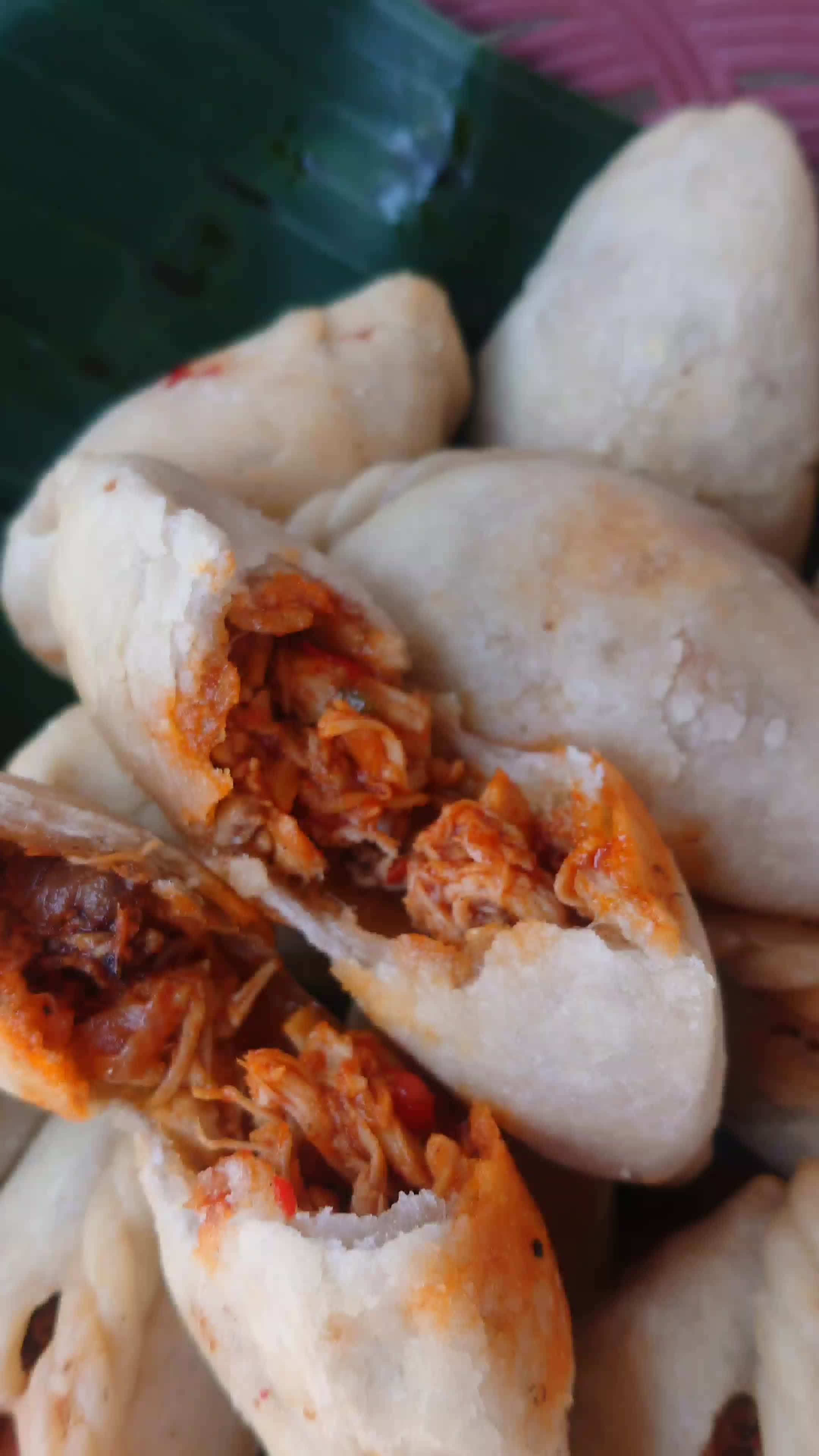 CIRENG Isi Ayam Pedas / Beef Isi 5 Pcs Food Frozen / Cireng Ayam Suwir / Cireng Daging Sapi