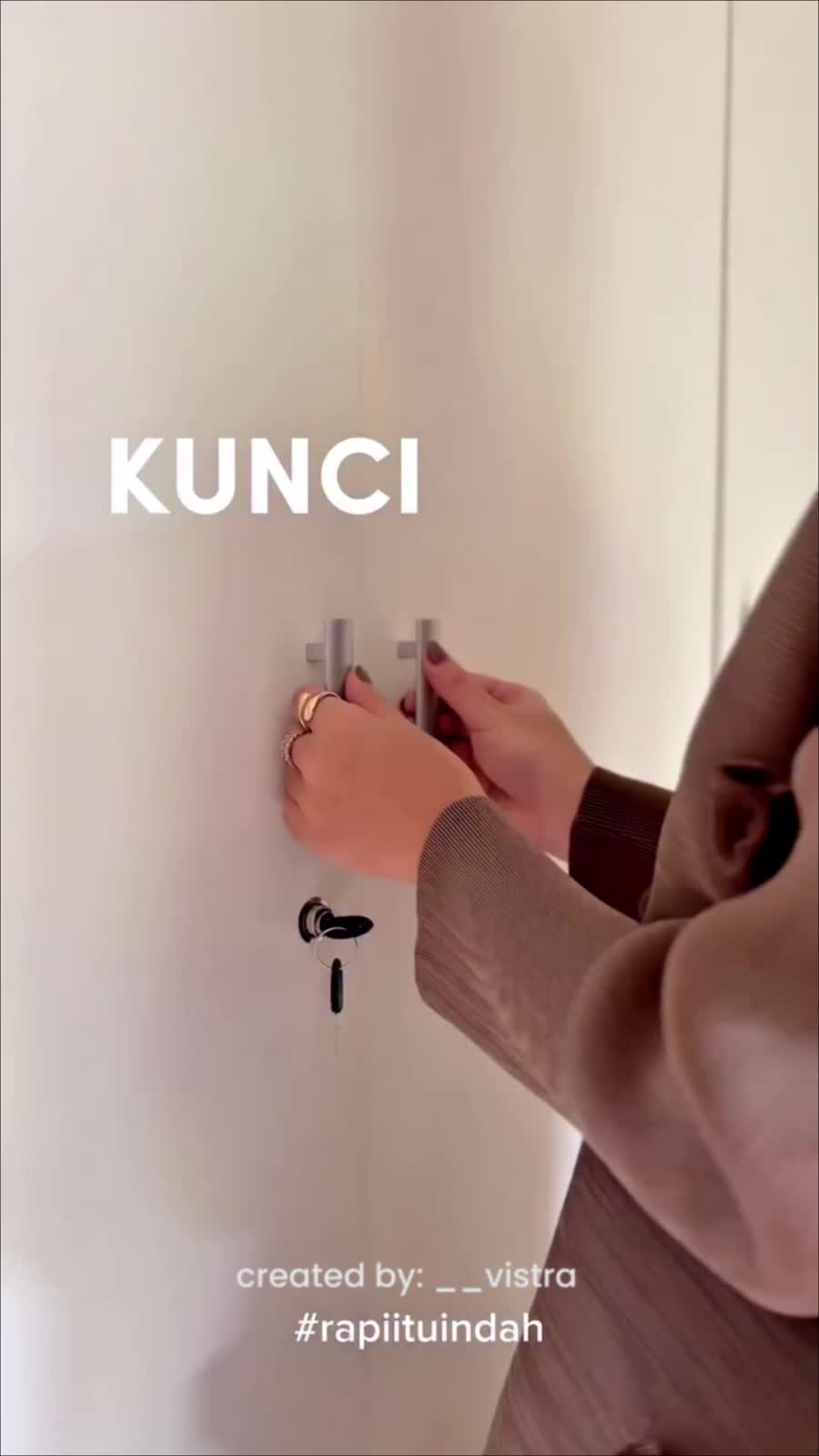 Pira Metropolis OX - Asta 3PL Lemari Pakaian 3 Pintu