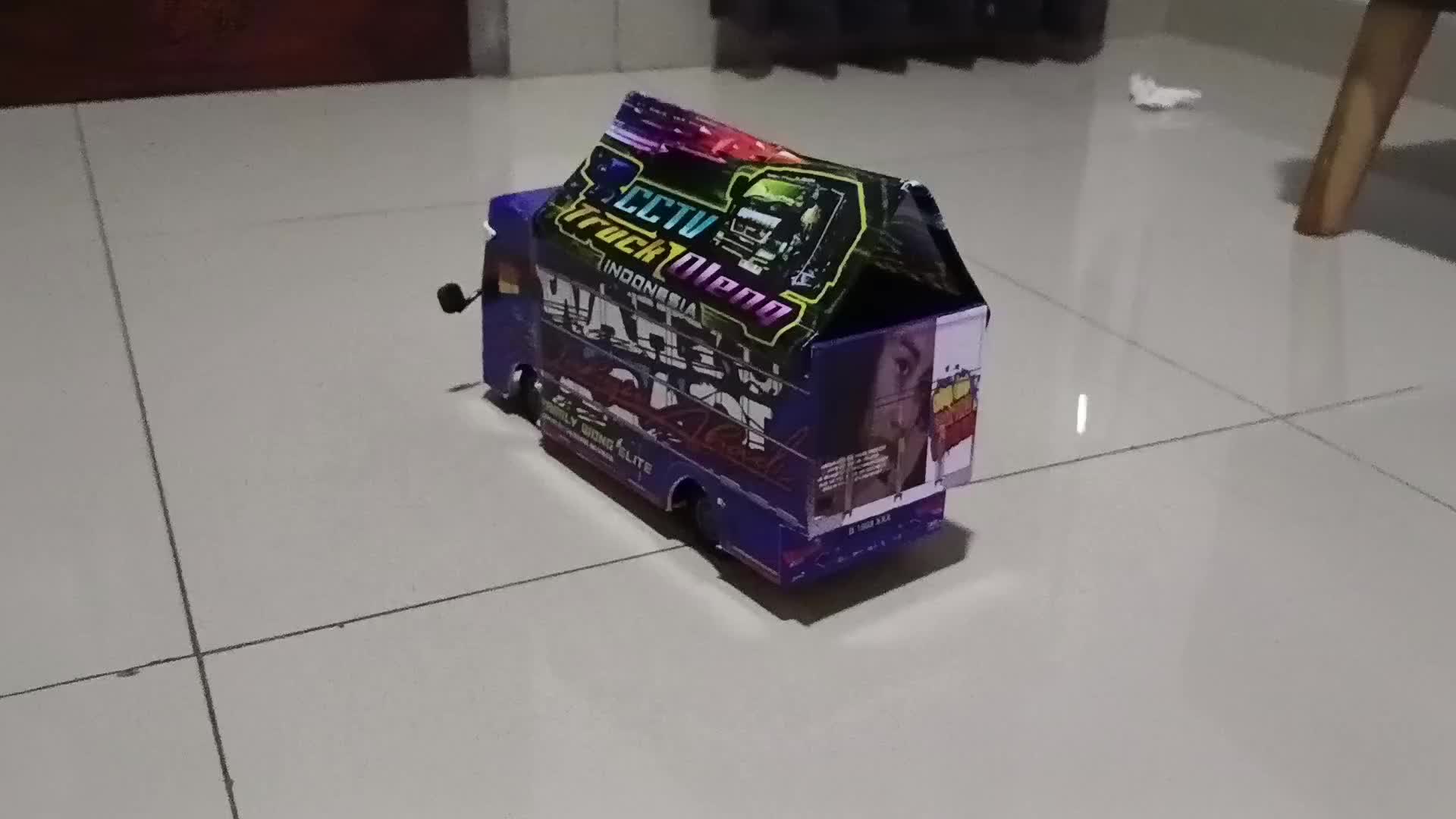 Miniatur truk oleng full lampu terpal bisa belok Set Hadiah Remote Control