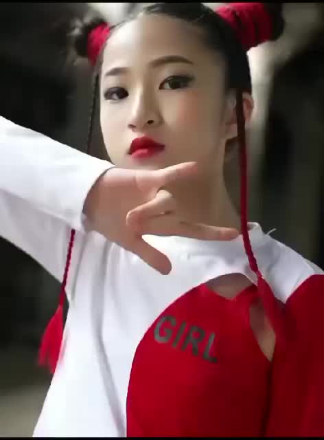 KAIZY Setelan Anak Perempuan Fashion Hip Hop Merah Putih 2in1 Korean Usia 3-14 Tahun LITTLE ROOM KIDS Parsel Baju Kaos & Celana Premium untuk Tampilan Energetik dan Nasionalis Style10