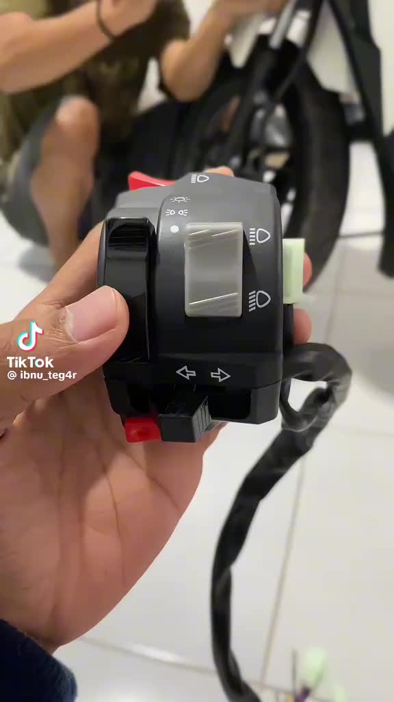 SAKLAR KIRI VIXION ORI PNP VARIO BISA PIW PIW PNP VARIO LED NEW 125 150 160