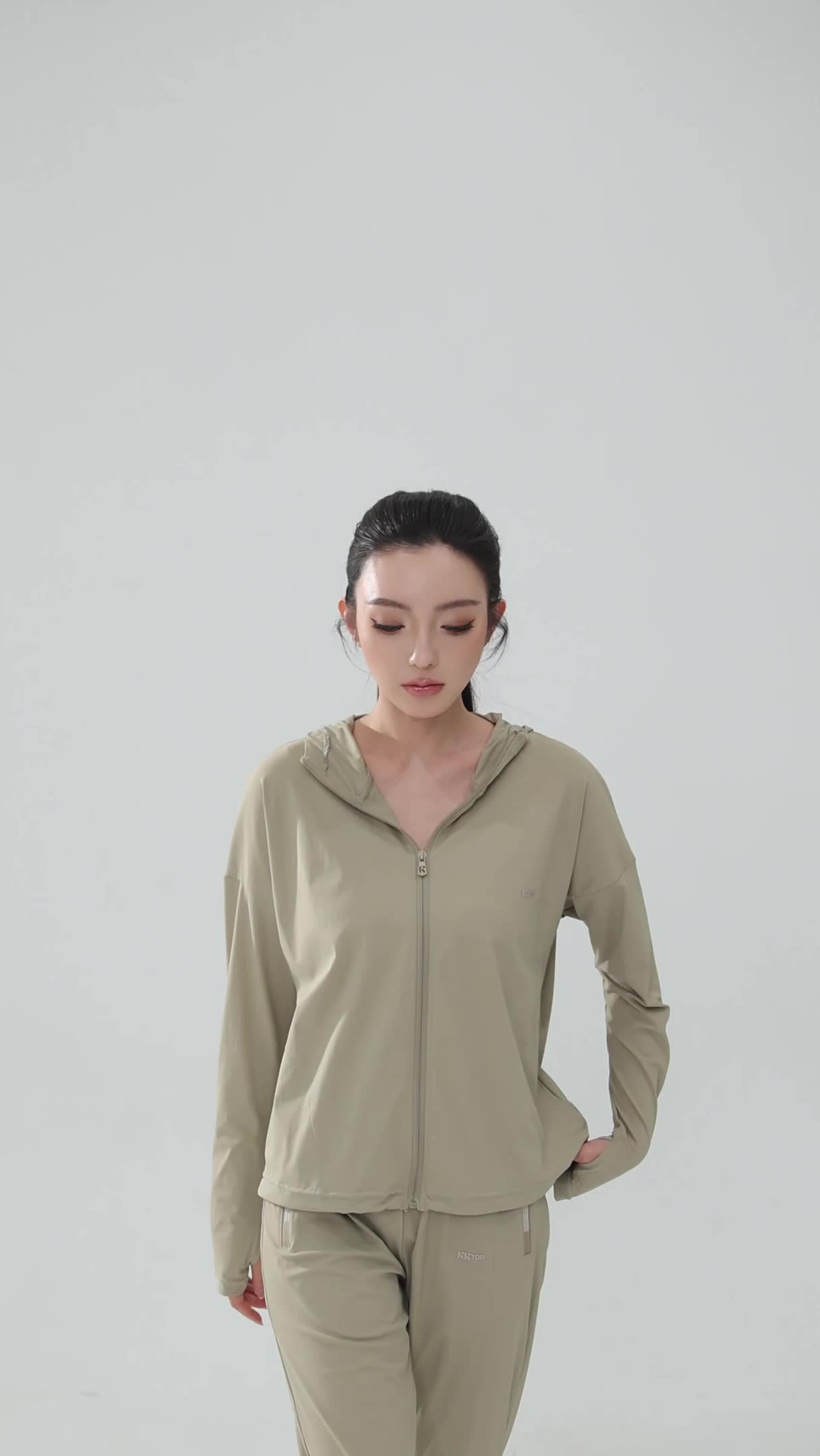 KKTOP Jaket Sport Wanita Quick Dry – Untuk OOTD, Olahraga & Kegiatan Outdoor (J011)