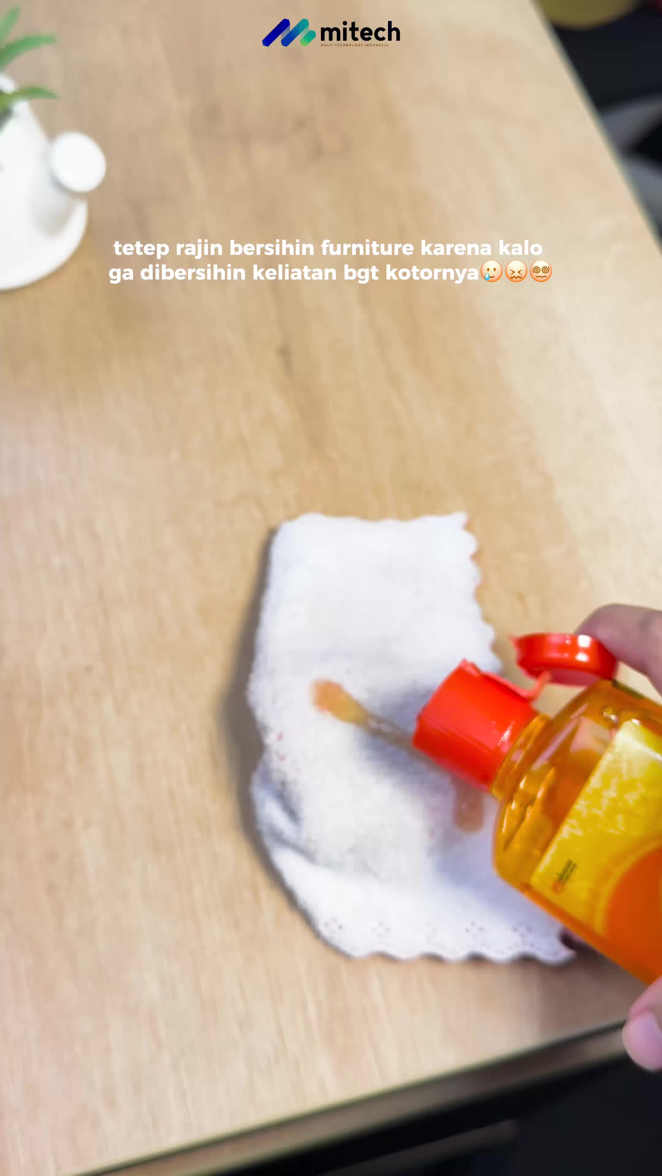 Pledge Furniture Polish 170ml - Pembersih Furniture Kayu