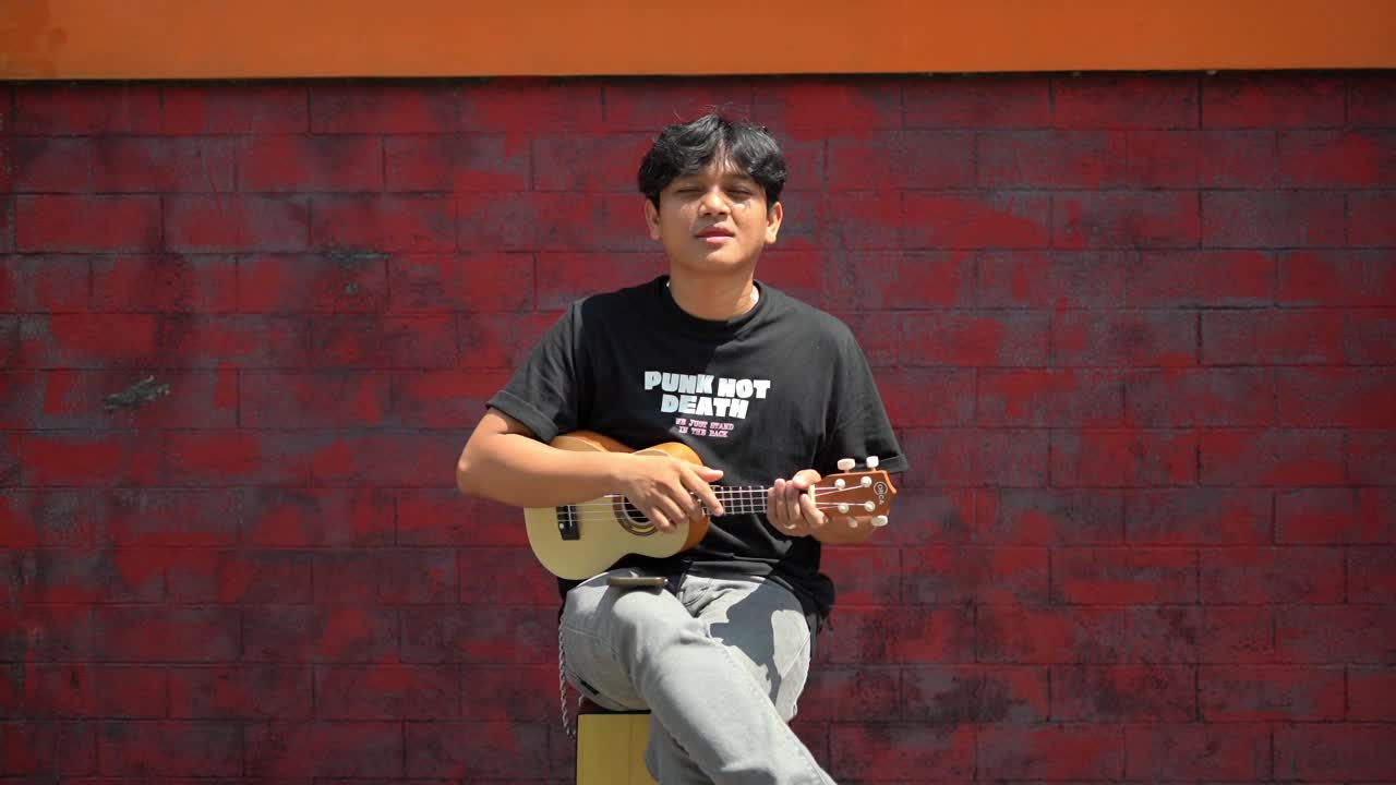 ORCA Ukulele Kencrung OR - UKL4 Senar 4 Nylon Guitar