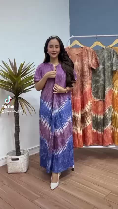 ZA LONGDASTER JUMBO ABSTRAK PANJANG RESLETING DEPAN/LONGDASTER ABSTRAK JUMBO LD 120 BUSUI BUMIL RESLETING DEPAN Kaos Wanita Santai
