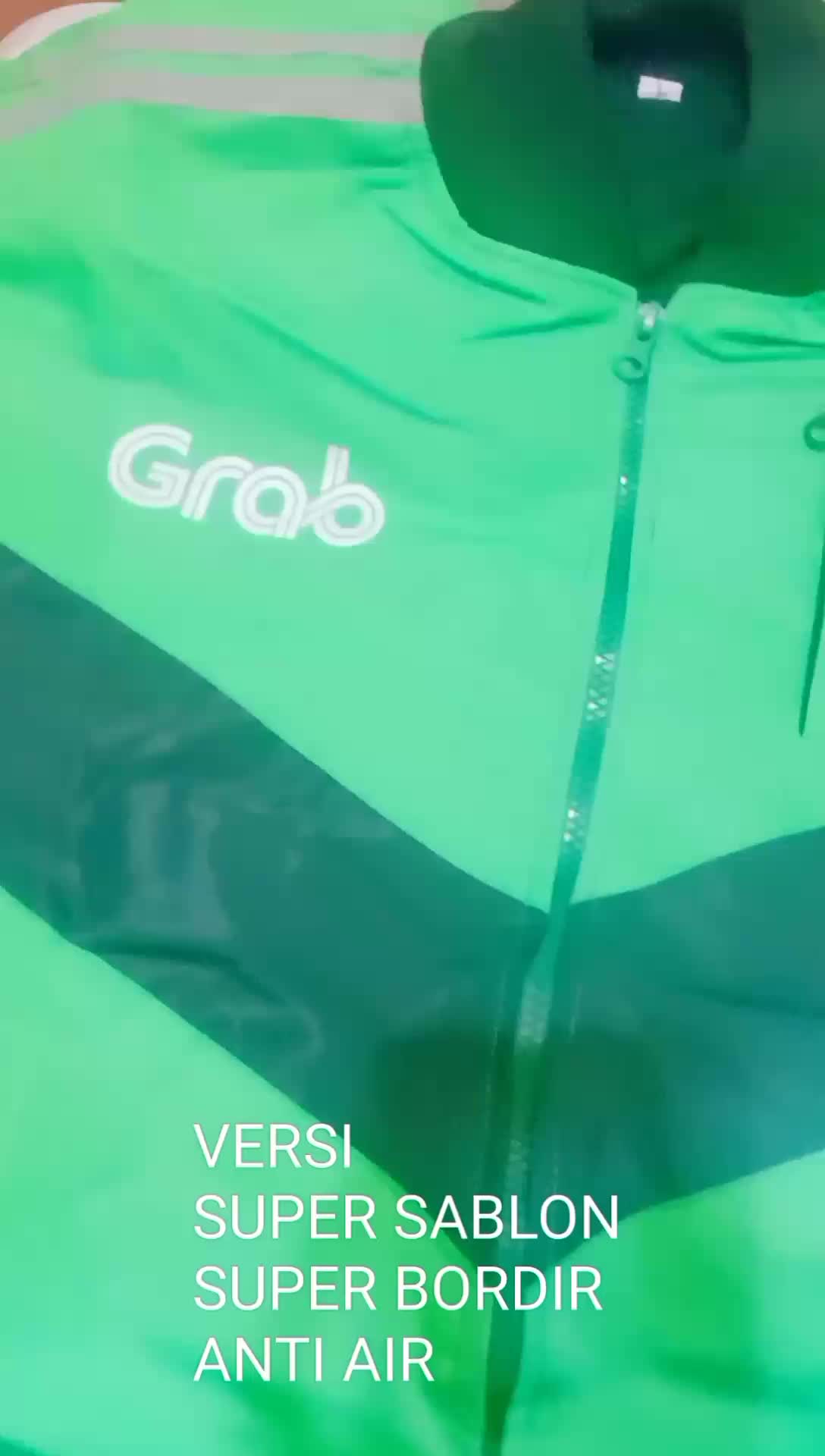 BOMBER KERAH HIJAU SUPER SABLON PEJUANG RUPIAH ANTI AIR JAK3T WATERPROOF M.L.XL.XXL Pria Wanita Parasut Casual Distro Keren Tebal BISA KIRIM VIA grab express dan ojol lainya Logo Motor