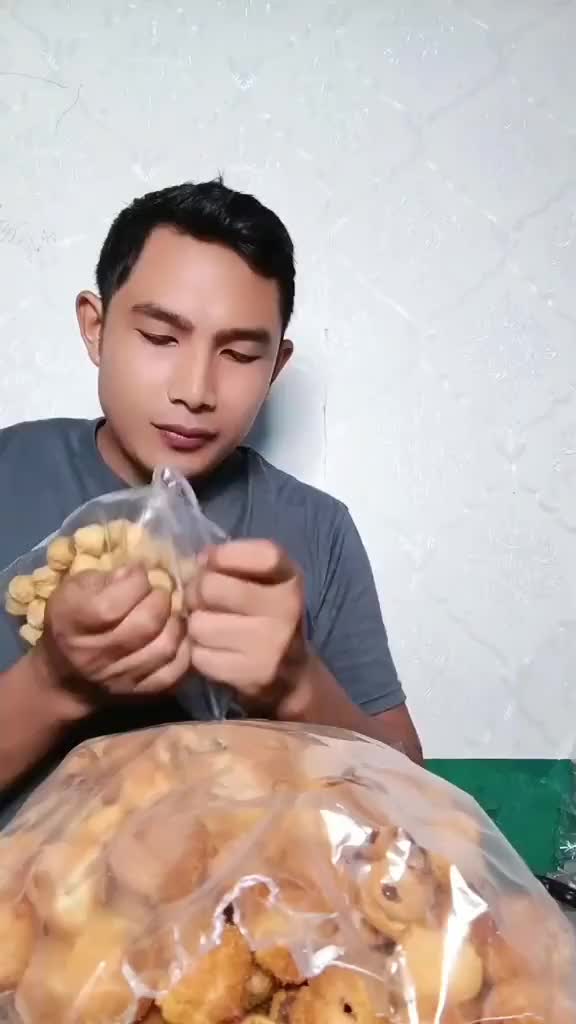SOES MIX ANEKA RASA 1KG COKLAT KEJU BLUEBERRY STRAWBERRY TARO VANILLA KUE SUS KERING LUMER COKELAT 500GR 500 GR GRAM 1 2 KG DUS