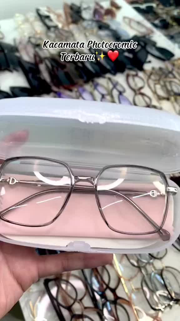 【BELI 1 PCS MINUS GRATIS 1 KACAMATA】Kacamata Minus Photocromic Wanita Lensa Hitam Eyewear Perempuan Dan Laki Laki 0366 Antiradiasi