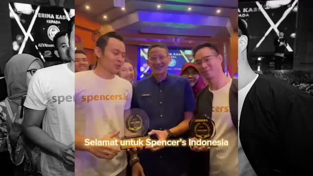 Spencer's Chocolate Almond Snack (40gr) - Kacang Almond Rasa Cokelat