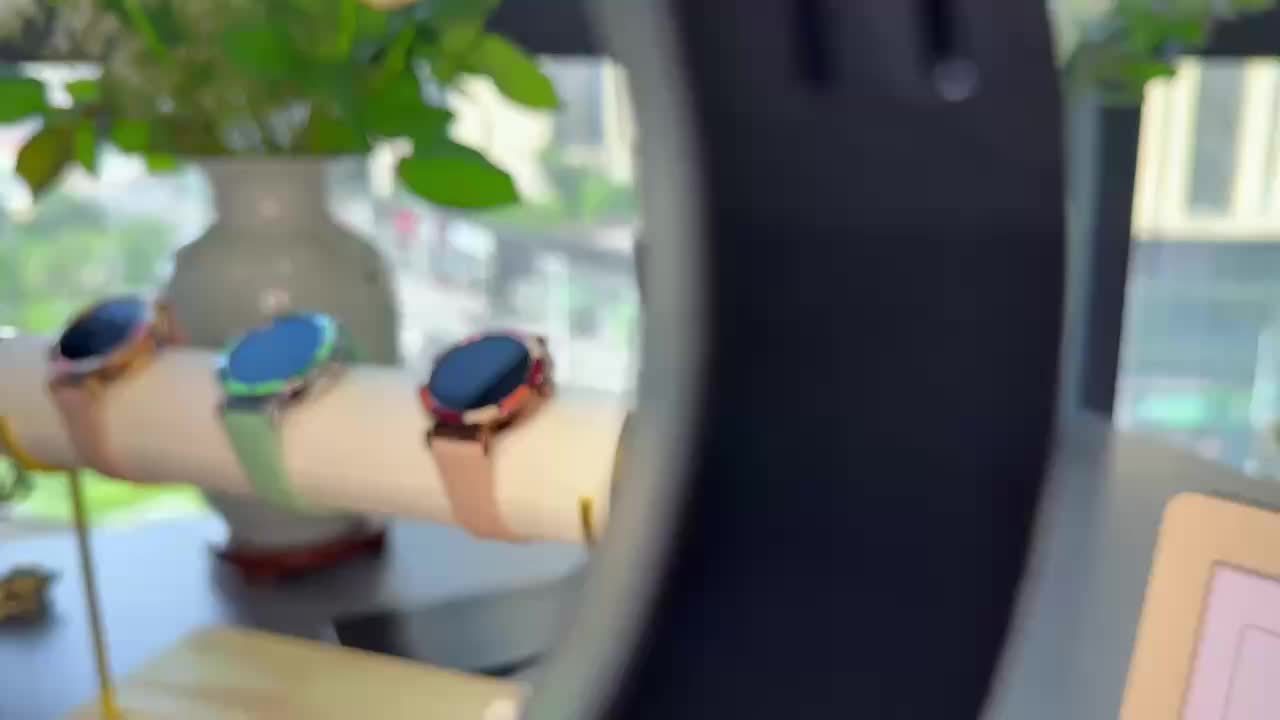【Gift】Aolon Lily R2/R3 Woman Girly Pretty Smartwatch  Wanita 41mm Slim Good for small wrists ㇑ 1.27''360×360 HD Screen㇑ Bluetooth Call ㇑ Health Monitoring ㇑ Watch Face 150+ ㇑ Sport Mode Smartwatch ㇑ Reading WA  ㇑ IP67Waterproof jam