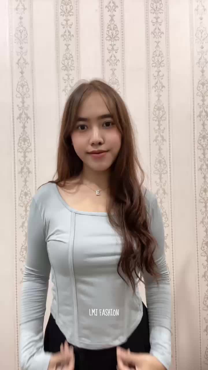 COD Azalea Long Sleeve Crop Top - #70