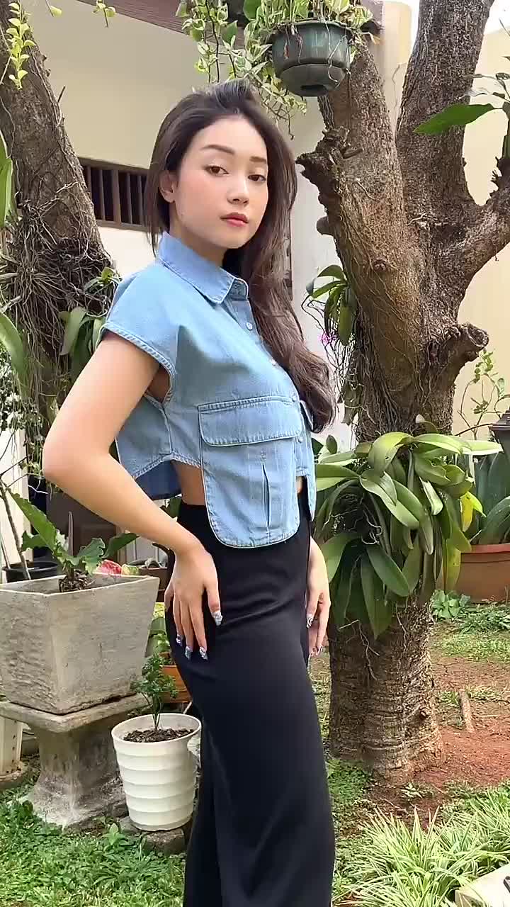 Famme - YURA TOP - Baju Atasan wanita crop top jeans kemeja fashion lengan pendek dengan kantong cargo