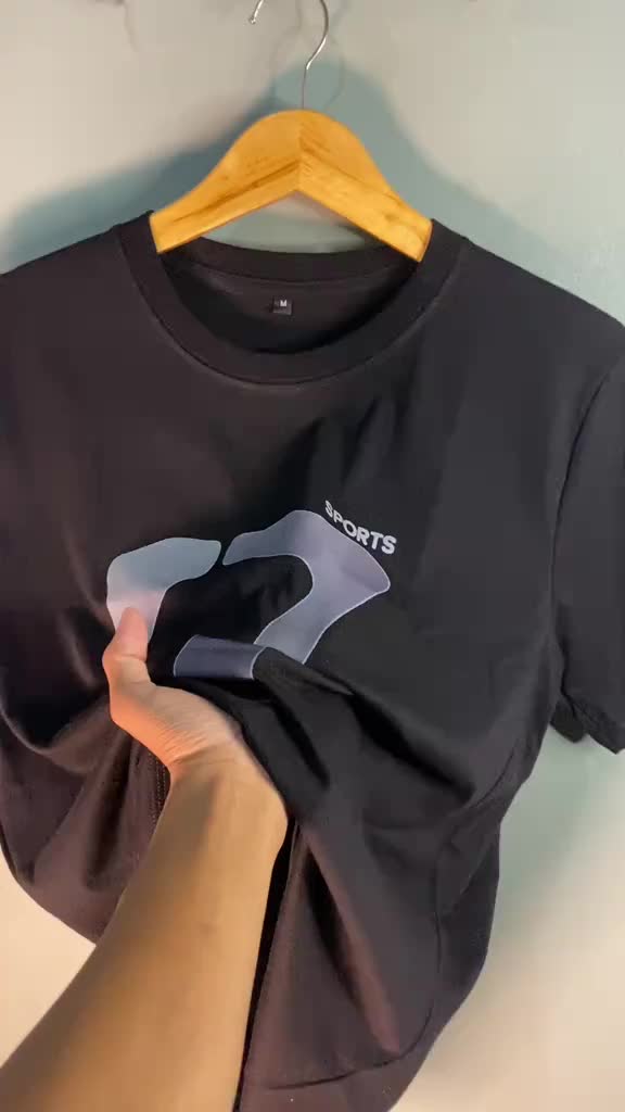 Kaos Pria dengan nomor 7, Graphic tee,Kaos tongkrongan,Baju gondes,Baju cowok skena,Kaos,Kaos sporty,​kaos cowok style keren 2025,baju kaos pria Sablon Oblong Hitam Atasan T-Shirt