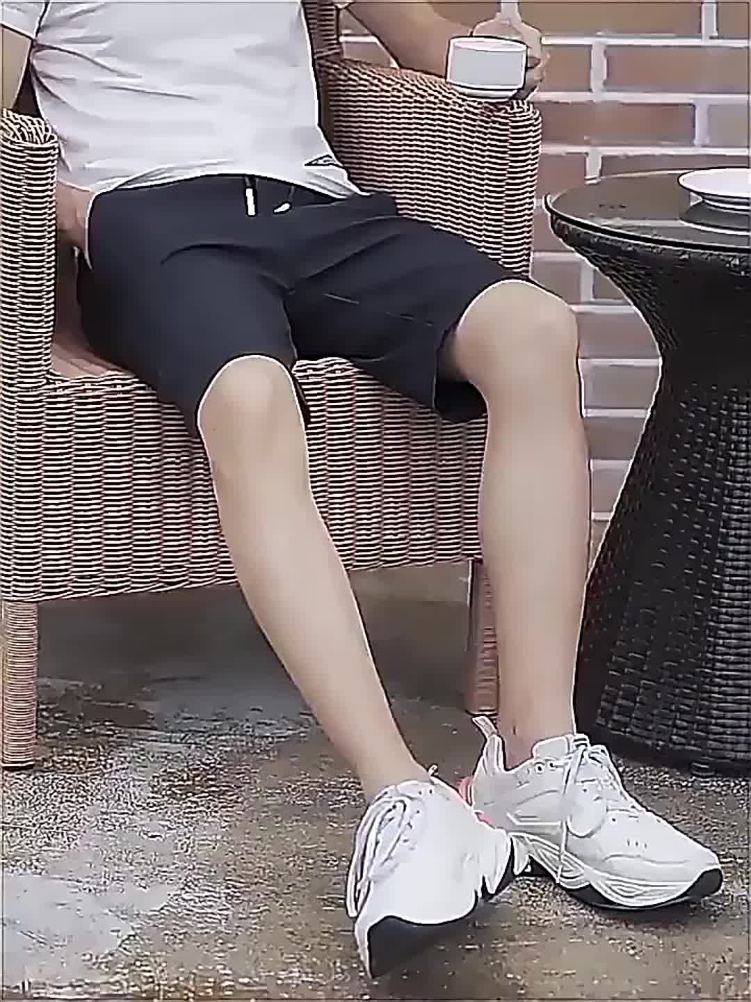 FUTURIO Celana Pendek Pria Casual Tipis Adem Polyester Korean Style Chase Teknologi Icesilk Keren Slim Hitam Pinggang Karet