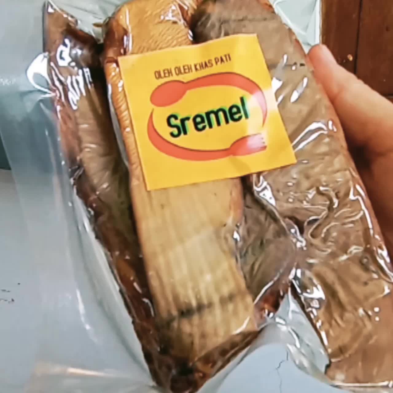 Ikan Asap Pari Vacum Jumbo 1 Kotak Isi 3/4