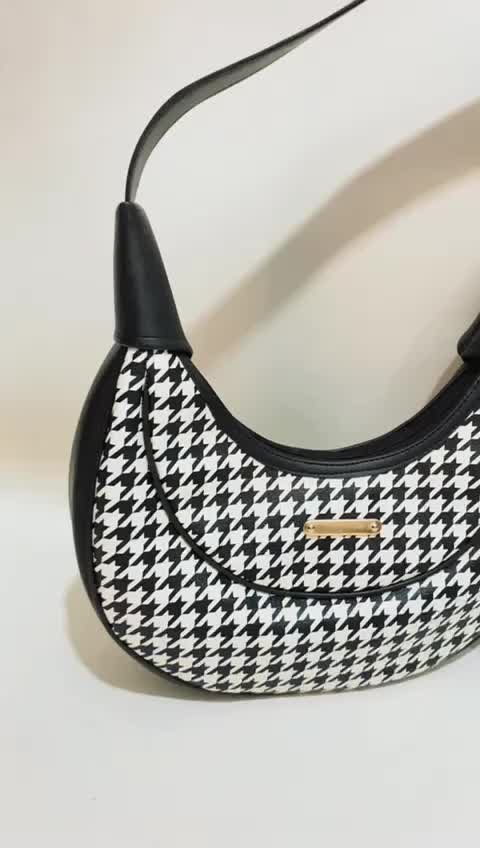 shoullder bags saskia kerut termurah kekinian Canvas Kulit Wanita Selempang Hitam