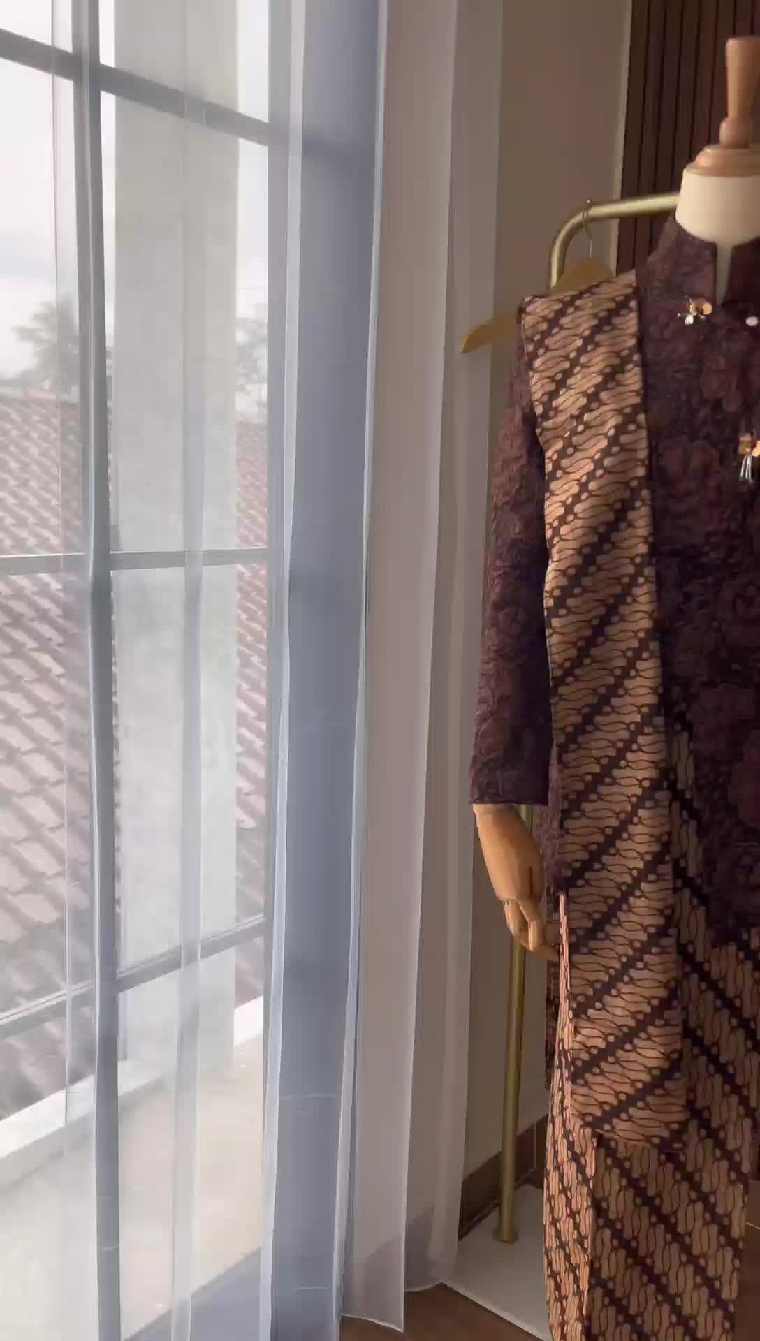 Debatik - Setelan Kebaya janggan Graduation elegan sma Coklat mahogani wisuda satu set simple dan elegan janggan one set kartini day lamaran kondangan  Mewah Pesta Remaja Baju Wanita Brokat Panjang Tebal Hitam Dress Katun Payet Atasan Instan