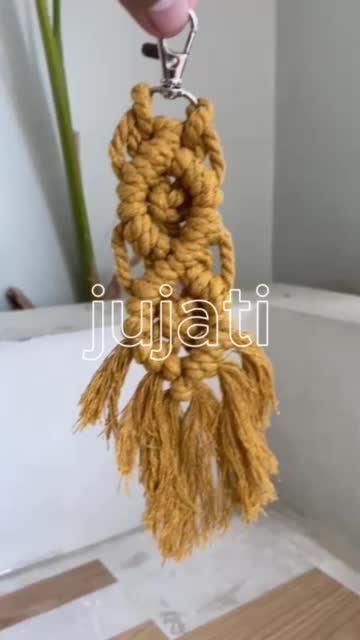 Macrame keychain souvenir duyung / gantungan kunci macrame daun