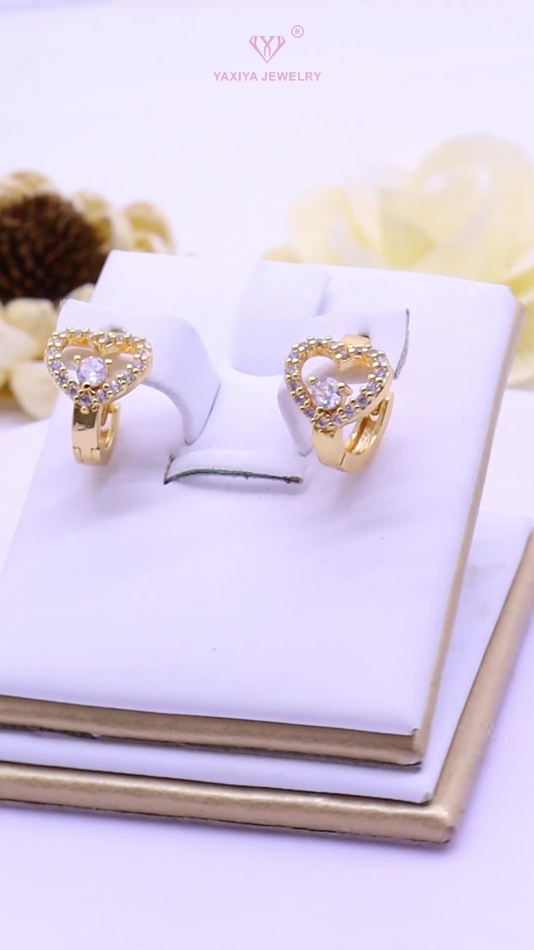 Yaxiya Anting Jepit Wanita Motif Love/Heart/Hati Aksesoris 121