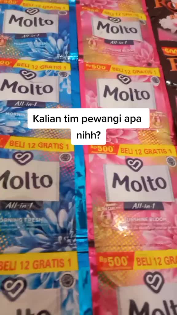 pewangi pakaian pelembut pakaian kemasan sachet 13 ml