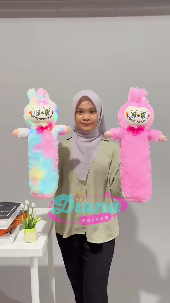 Guling Karakter Labubu Tinggi 55cm Pakai Lampu LED Untuk Anak Bahan Halus  Dolls Toys Kado