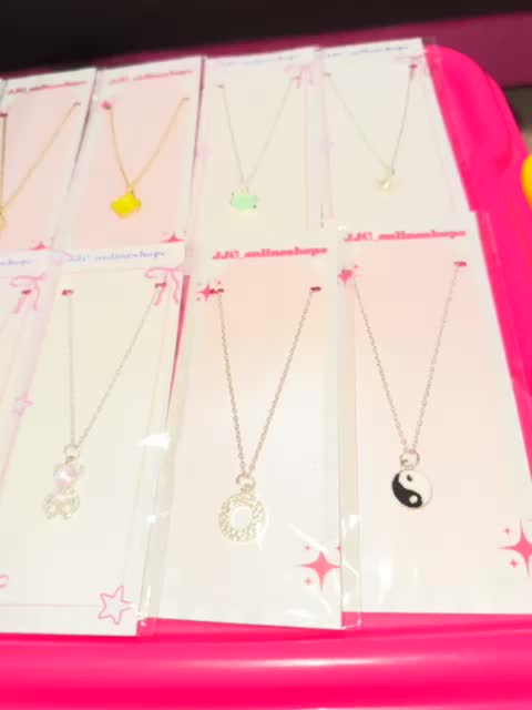 Kalung Lucu Titanium Anti Karat dengan Desain Variasi Menarik dari Produk Ini
