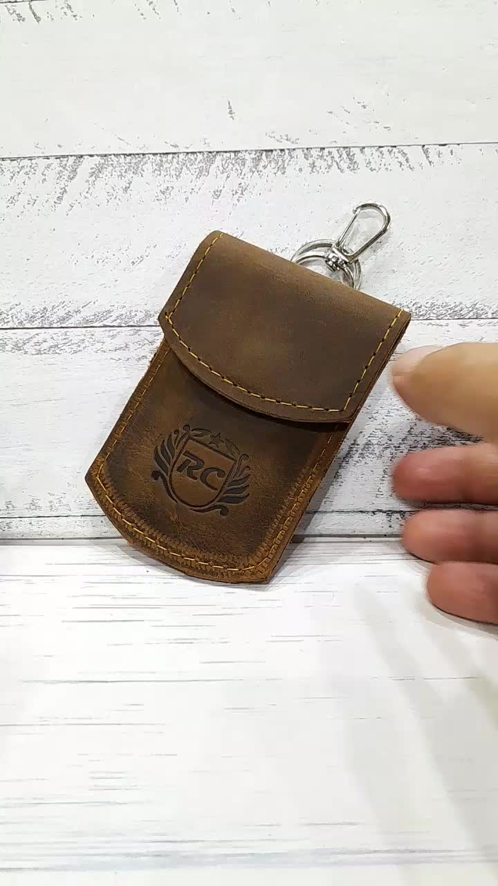 RC Gantungan Kunci Dompet STNK/SIM Kulit Sapi Asli dengan Saku Depan Tertutup Pengait Stainless Keychain Hadiah Kaca Desain Elegan Tahan Lama Fungsionalitas Terbaik Praktis Fleksibel