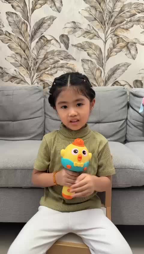 MIC KARAOKE ANAK BLUETOOTH CANGGIH MODEL TERBARU CHICKEN VERSION BISA KONEK BLUETOOH & GANTI SOUND EFFECT BATERAI BISA DICAS HADIAH ANAK