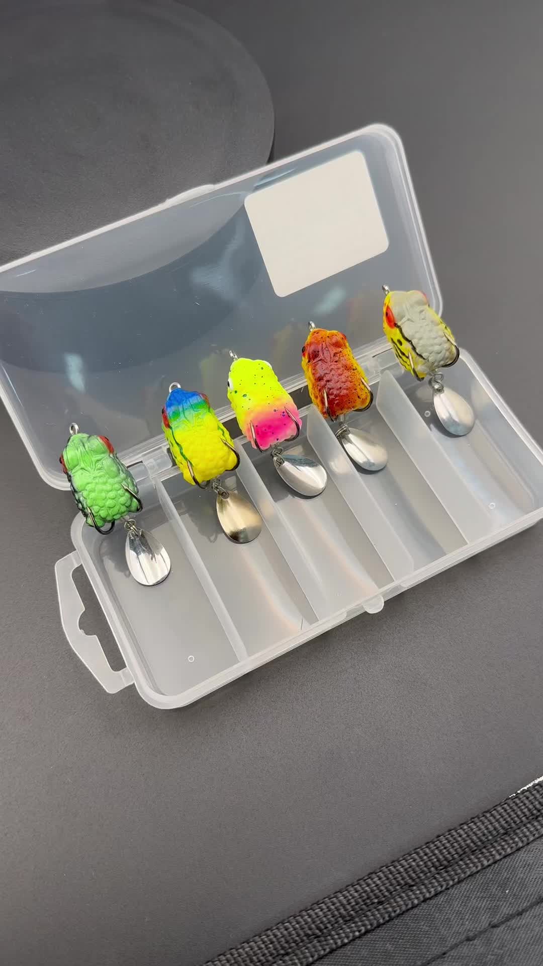 [OFFICIAL]SEASIR Umpan Soft Lure 1 Set, 10pcs, 66PCS,5pcs RYOBISEASIR Umpan Pancing 7CM/1.8G Soft Bait Umpan Pancing Lembut, SET Kotak=10 soft lure+Kotak Umpan Gratis+2 Kail Lengkung (2pcsx1.8g/7cm) #SEASIR COD Umpan casting 1 Paket Ikan