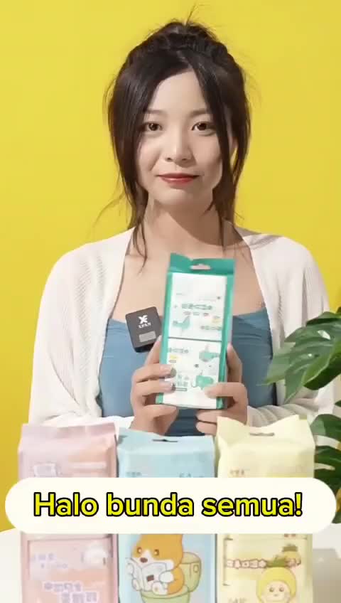 Tissue Basah Mini 1 Bungkus isi 8 lembar / Wet Wipes Travelling / Tisu Basah