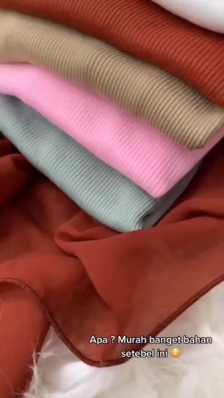 Atasan Turtleneck Wanita Model Polos Leher Tinggi Lengan Panjang Bahan Rib Premium Lembut Nyaman