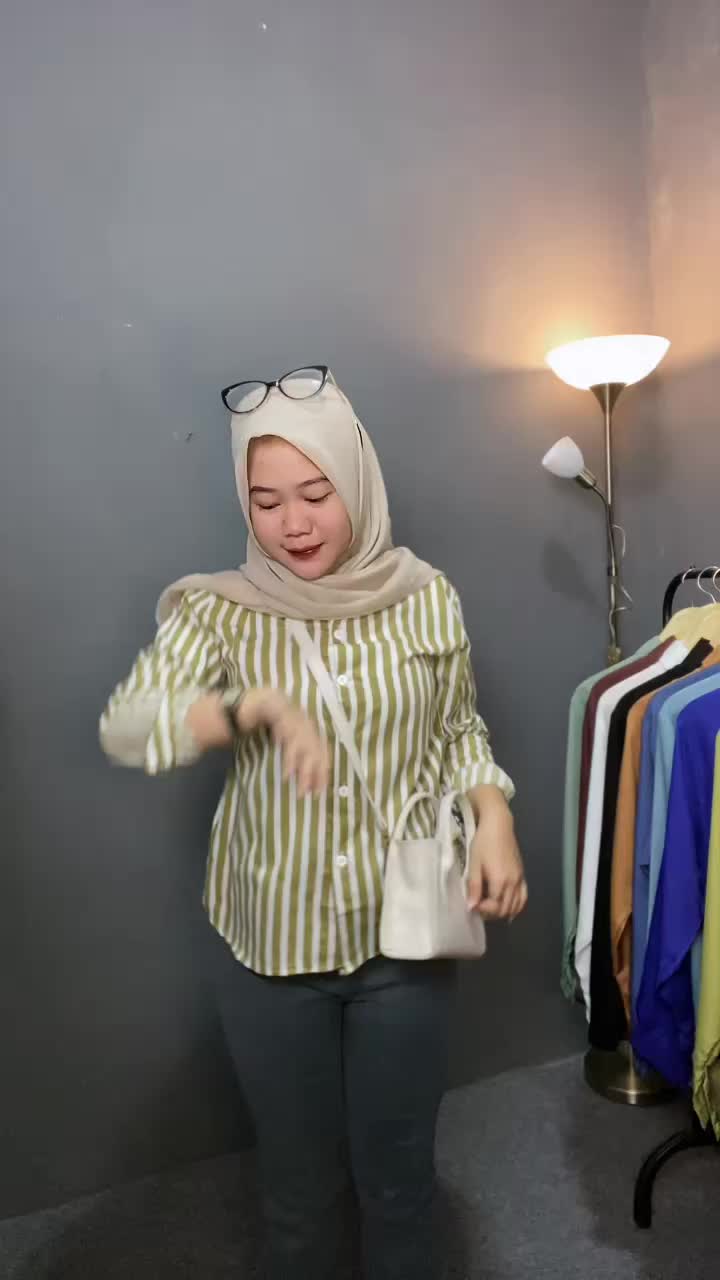 Kemeja Wanita Stripe Katun Rayon Atasan Terbaru Motif Salur Garis Tangan Panjang Casual Oversize Baju Top