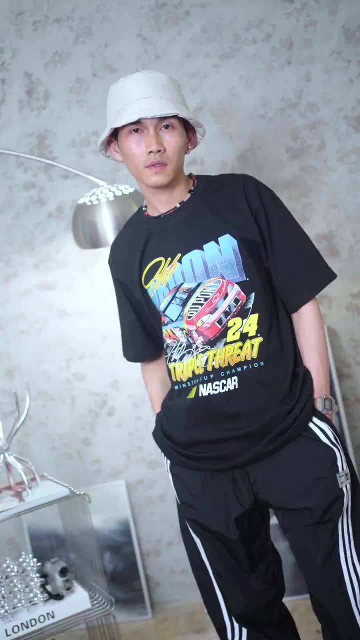 iiih T-Shirt Gordon Black Tees Baju Combed Printing Sablon Tangan Kaos