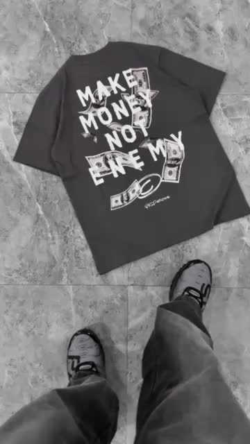 WRLD STUDIOS MAKE MONEY NOT ENEMY - Kaos Regular Fit Lengan Pendek 100% Cotton Combed 20s (200-210 GSM) Reguler Grapich Tee Streetwear Unisex Pria dan Wanita