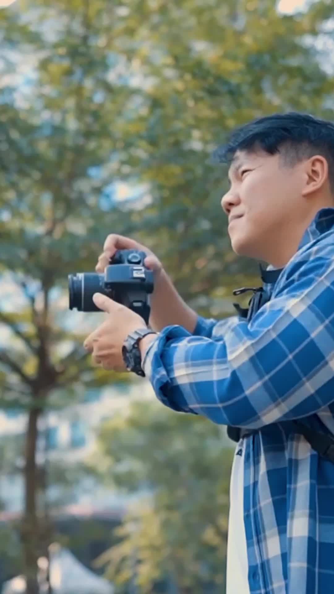 The X Woof Mgadget2-Ti Tas Kamera DSLR Mirrorless Tas iPad 12 Camera Bag Tas Selempang Kamera