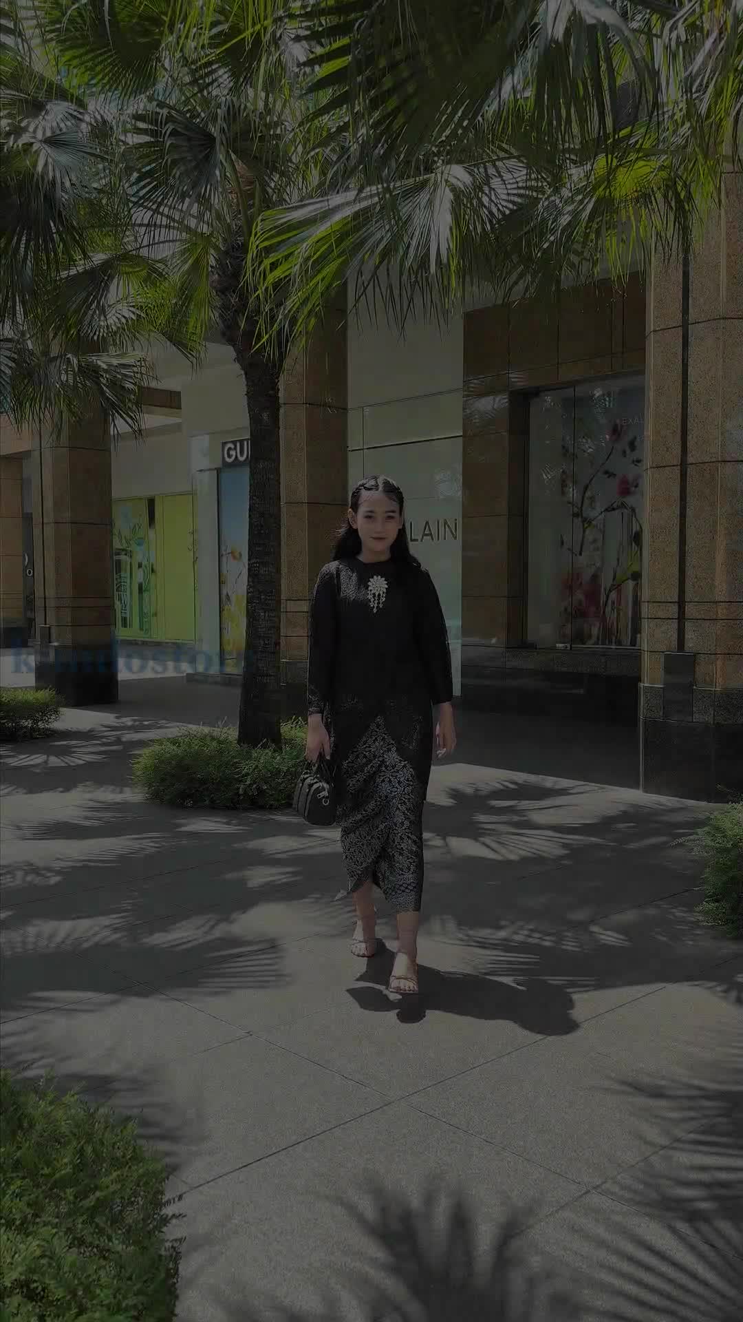 kundostore SETELAN KEBAYA AUREL ROK SONGKET