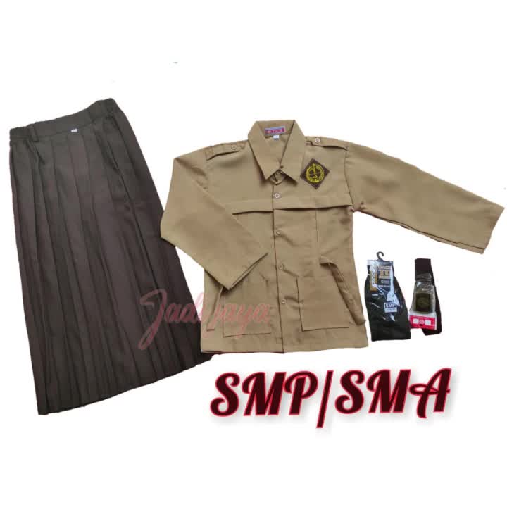 Paket Lengkap Seragam Pramuka Perempuan SMP-SMA