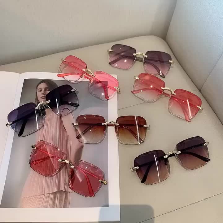 Kacamata Hitam Wanita Korea Tanpa Bingkai Oversized Frameless Sunglasses dengan Perlindungan UV400 Lensa Plastik Eyewear Perempuan
