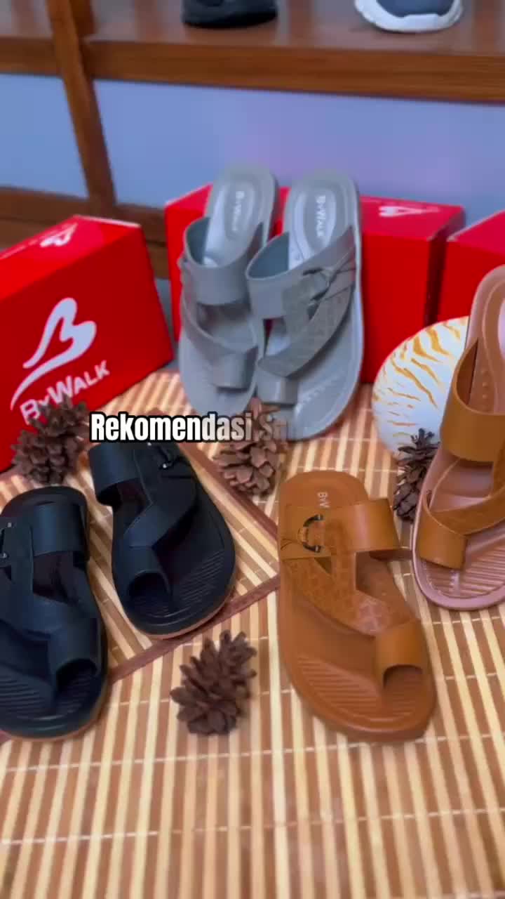 BYWALK Star1 Sandal Pria Slip On Casual Trendy Sendal Jepit Karet