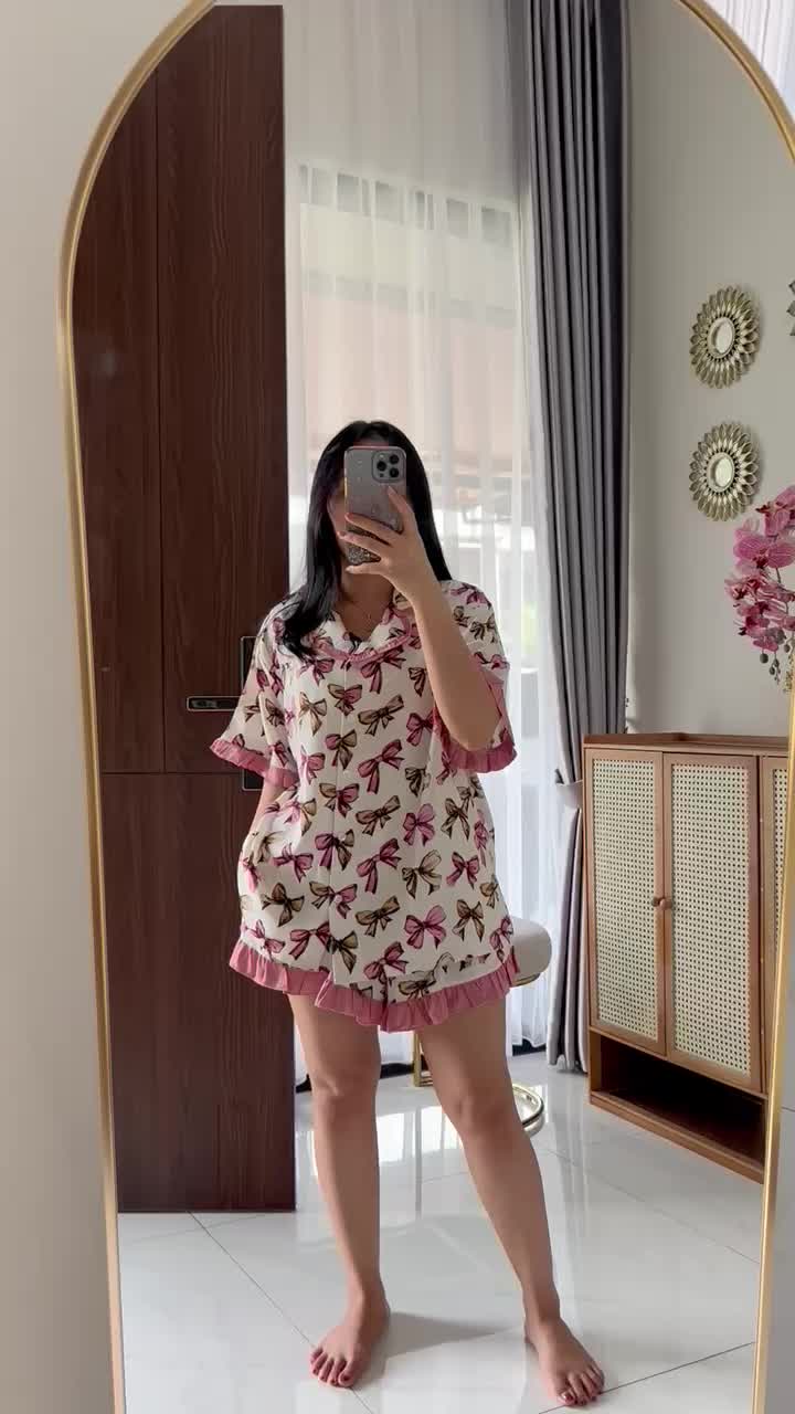 ￼[BEST SELLER] WENGGO - Set Rayon Premium Setelan Celana Pendek Tangan Pendek Wanita Kekinian Setelan Baju Tidur Mewah